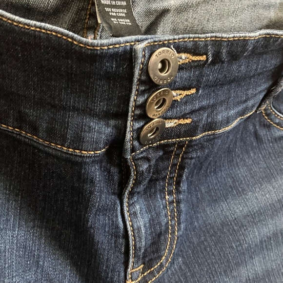 Set of 2 Torrid Jegging Skinny Super Stretch High-Rise Jean sz 14XS - Picture 7 of 9